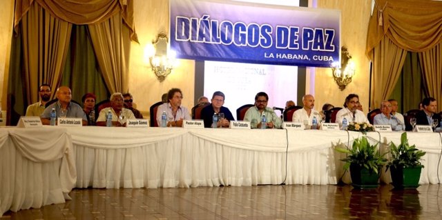 Delegaciones de paz de Gobierno y FARC