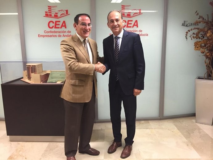 Firma del acuerdo marco para proyectos de investigación entre Loyola y CEA.