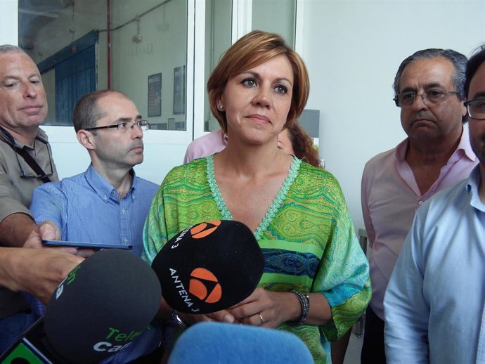 Cospedal, ante los periodistas