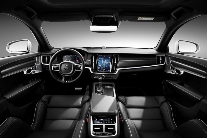 Volvo S90 R-Design Interior