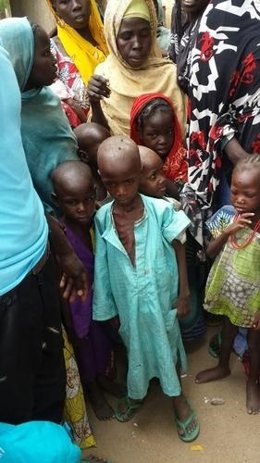 Niños en el campamento de desplazados de Bama, en Nigeria