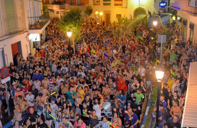 Carrera del Agua para festejar la Noche de San Juan