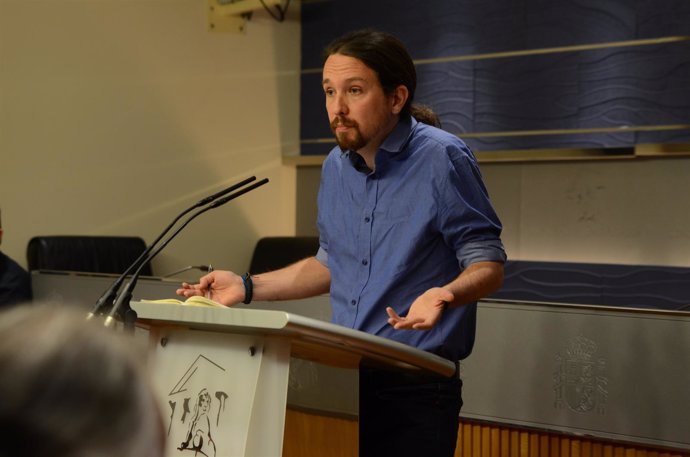 Rueda de prensa de Pablo Iglesias en el Congreso tras reunirse con el Rey