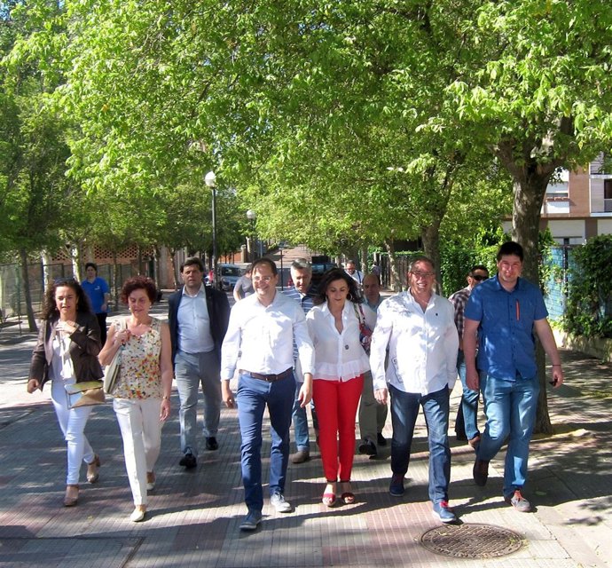 Luena y Aldama, con sus compañeros del PSOE