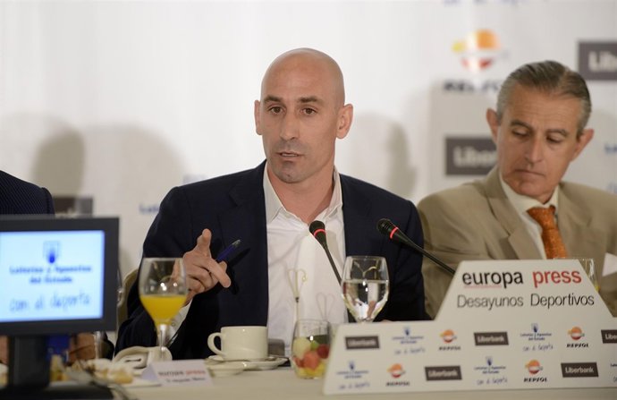 Luis Rubiales en los Desayunos Deportivos de Europa Press