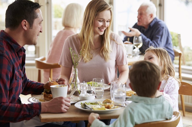 Comer fuera de casa 9 sencillos trucos para no perder la