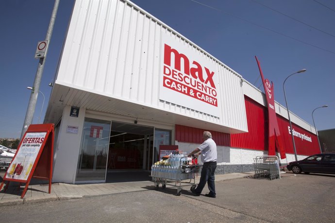 DIA presenta el nuevo modelo Max Descuento en Benavente