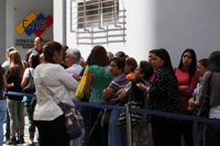 La oposición dice contar ya con las firmas necesarias para activar el revocatorio contra Maduro