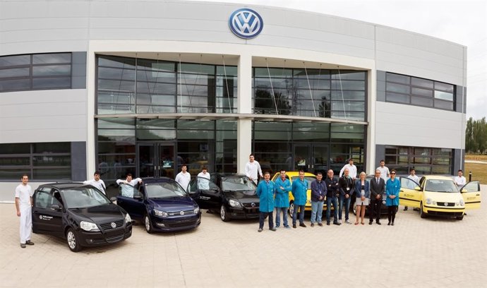 Volkswagen Polo dona seis coches Polo a tres centros de FP.