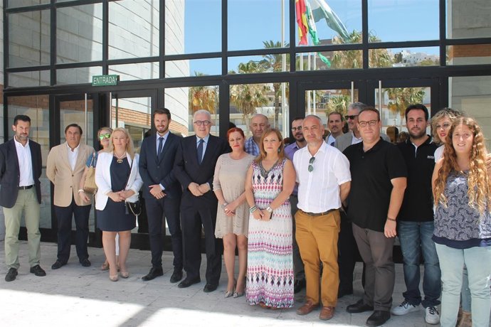 El consejero de Empleo, Empresa y Comercio, José Sánchez Maldonado, en Salobreña