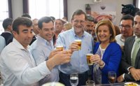 Rajoy pide que "a nadie se le ocurra tocar las diputaciones" y se queja de que solo se hable de pactos electorales