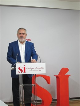 Rafael González Tovar, durante la rueda de prensa