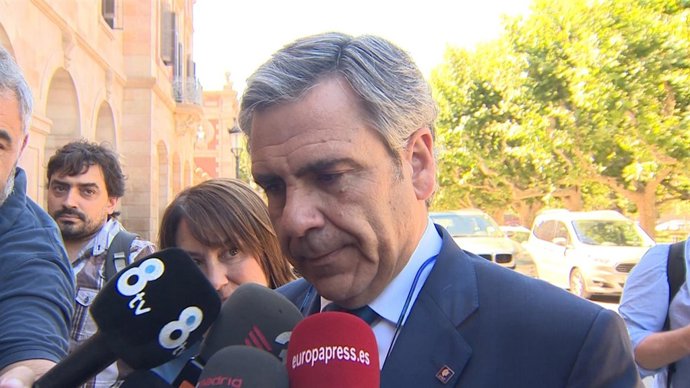 De Alfonso dice estar "tranquilo" antes de comparecer