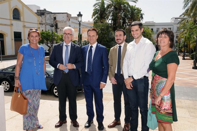 El vicepresidente de la Junta, Manuel Jiménez Barrios, visita El Puerto