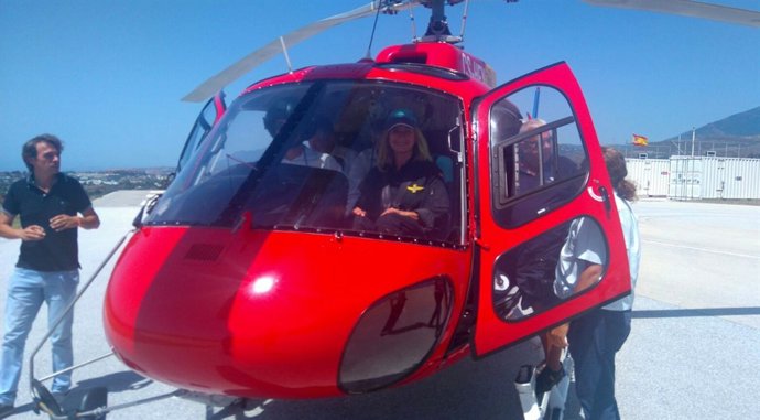 Irene Rivera, Ciudadanos, pilota un helicóptero