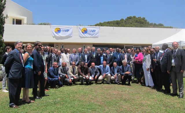 Asistentes y ponentes megabuques OMAU Málaga