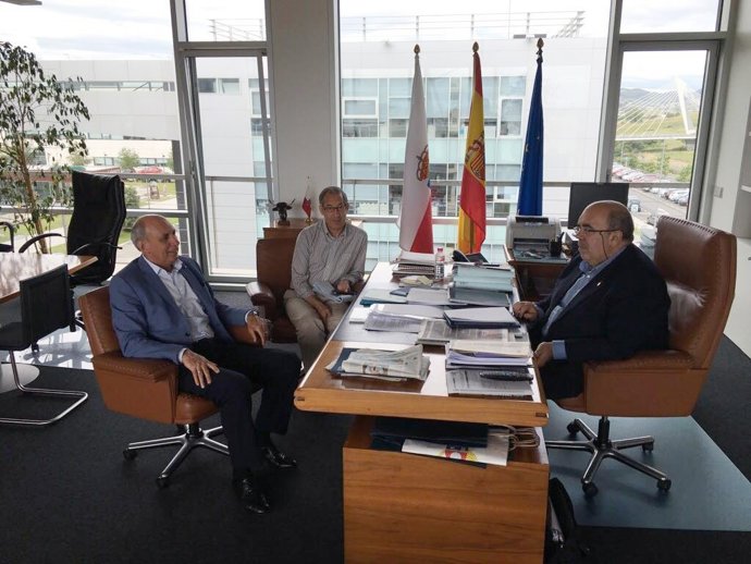 Reunión con Oria del PRC  de Miengo