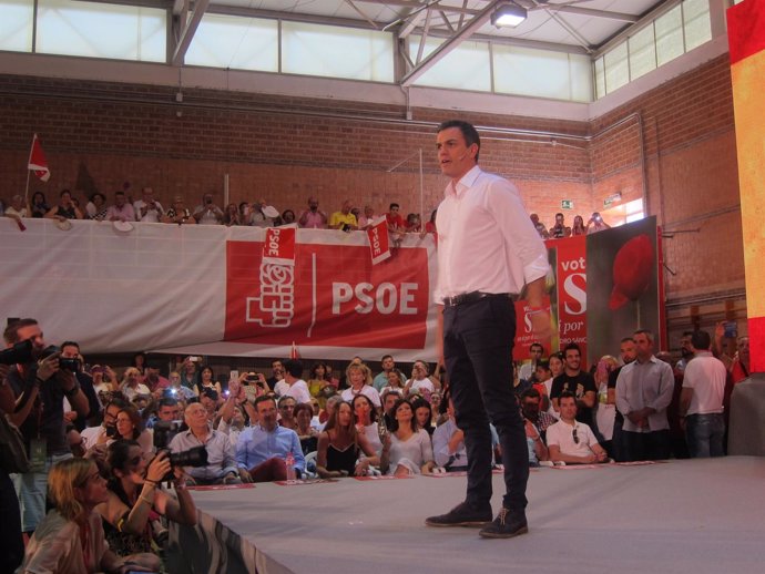 Pedro Sánchez en un mitin en Pabellón San Basilio en Murcia, elecciones 26J