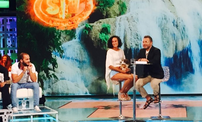 DULCE Y JORGE JAVIER EN EL PLATÓ DE SUPERVIVIENTES