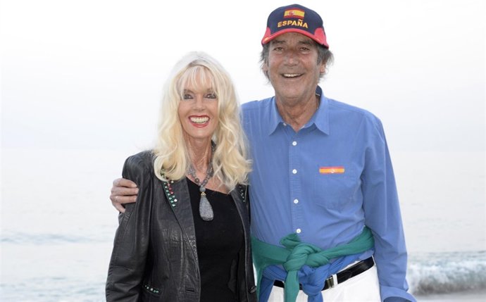 GUNILLA Y LUIS ORTIZ POR 