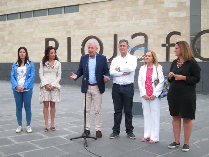Del Río junto a candidatos PP analiza el Brexti
