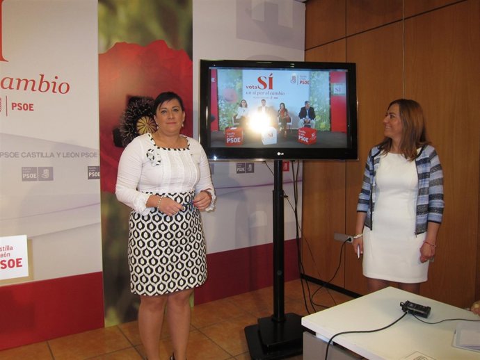 Ana Sánchez (izda) y Virgina Barcones, en la sede del PSCyL. 