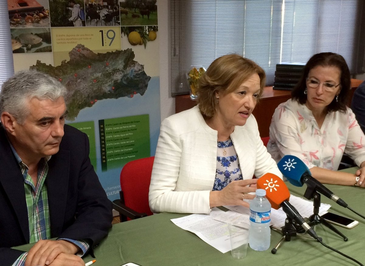 Andalucía abre una nueva convocatoria de ayudas a jóvenes agricultores Andalucía abre una nueva convocatoria de ayudas a jóvenes agricultores