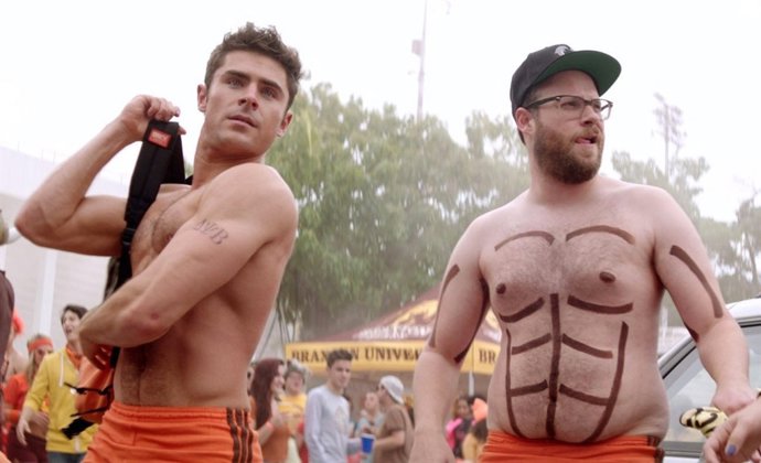 ZAC EFRON Y SETH ROGEN EN MALDITOS VECINOS 2