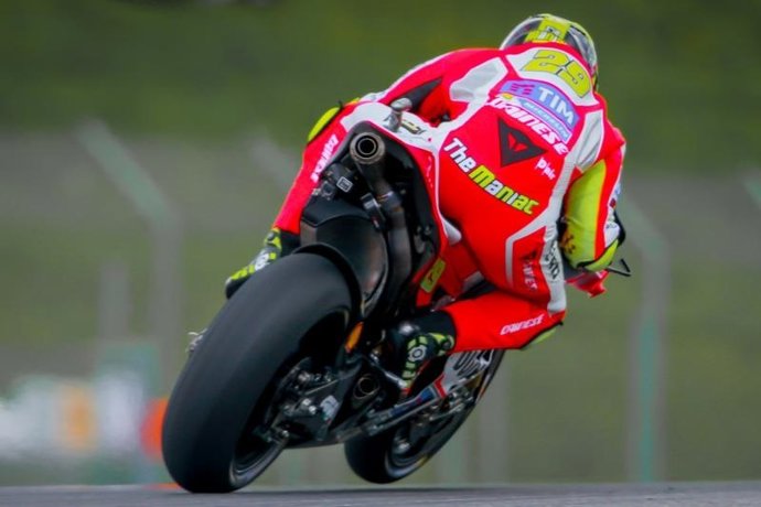 Andrea Iannone en los libres de Mugello