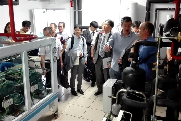 Visita de la delegación japonesa a Eroski