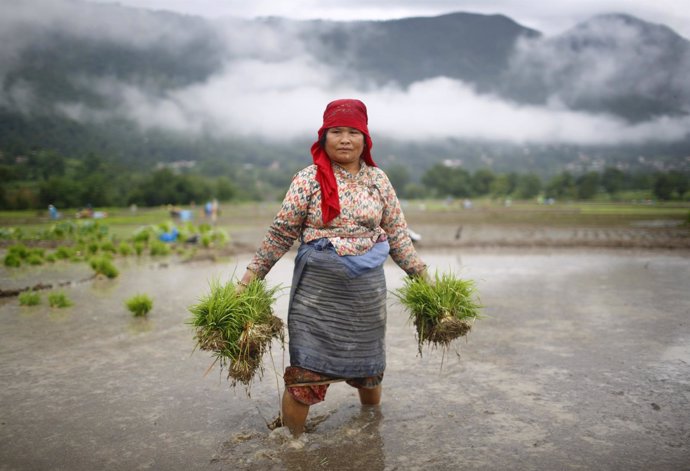 Mujer agricultora de Nepal
