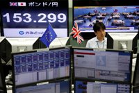 Japón no descarta una intervención monetaria sobre el yen por el triunfo del 'Brexit' en Reino Unido