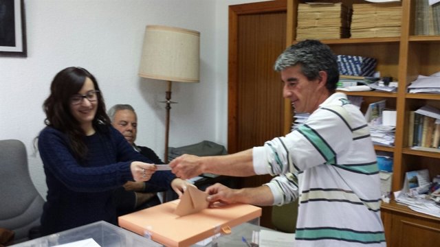 VOTACIÓN EN VILLARROYA