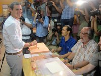 Rivera (C's) apela al votante moderado para que “los extremos” no polaricen España