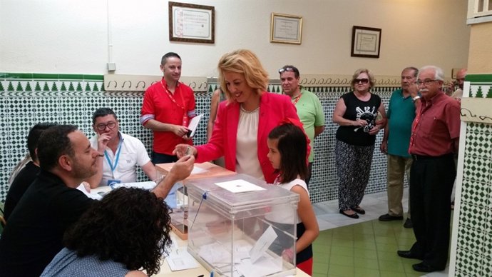 Sonia Ferrer anima a los almerienses a votar
