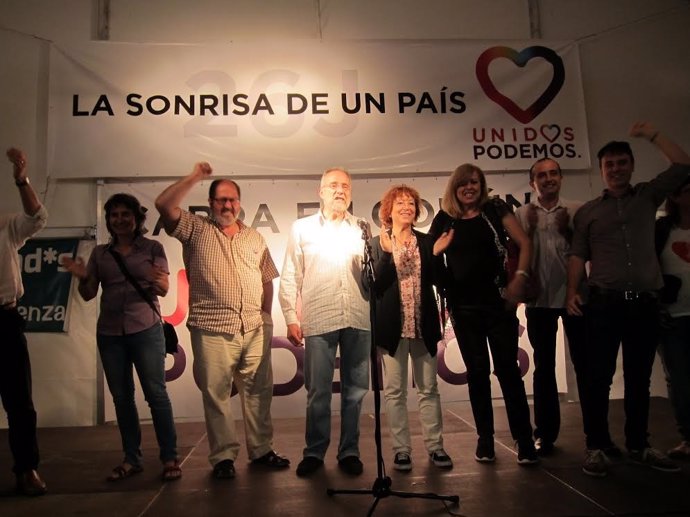 Candidatos de Unidos Podemos en la noche electoral.