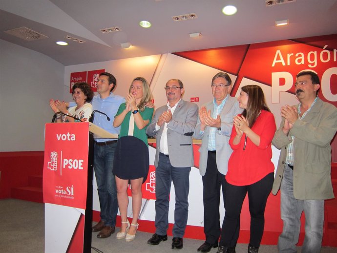 Lambán y Alegría, acompañados por los candidatos del PSOE