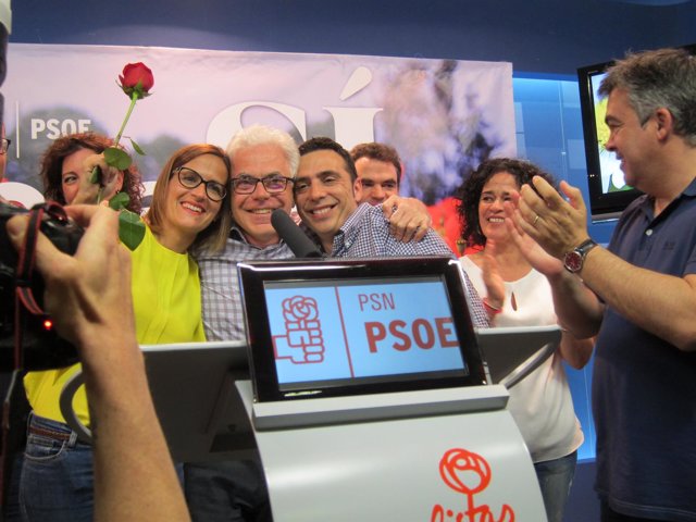 Chivite, Fernández y Magdaleno junto a otros cargos socialistas