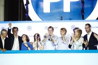 Rajoy buscará una fórmula de gobierno con el PSOE, pero no descarta la opción C's-PNV-CC