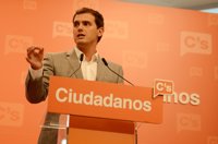 Rivera concluye que los votantes de Ciudadanos no eran ni del PP ni del PSOE, sino que estaban "huérfanos"
