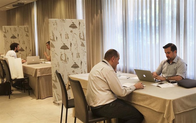 Las reuniones se han celebrado en Valencia donde han asistido 12 importadores 