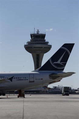 Torre de control, torres de control del aeropuerto de Barajas