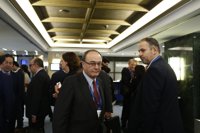 Banco de España insta a mejorar ingresos y contener gastos para cumplir el déficit en 2016