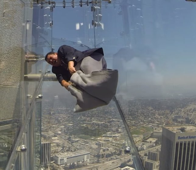 Skyslide, el tobogán  más aterrador del mundo