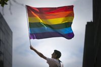 La comunidad LGBT sigue estando en el punto de mira para poder donar sangre en Colombia