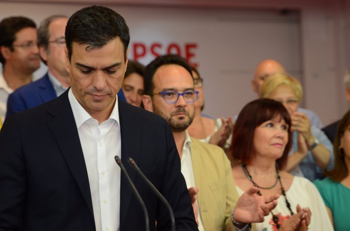 Pedro Sánchez en la noche electoral