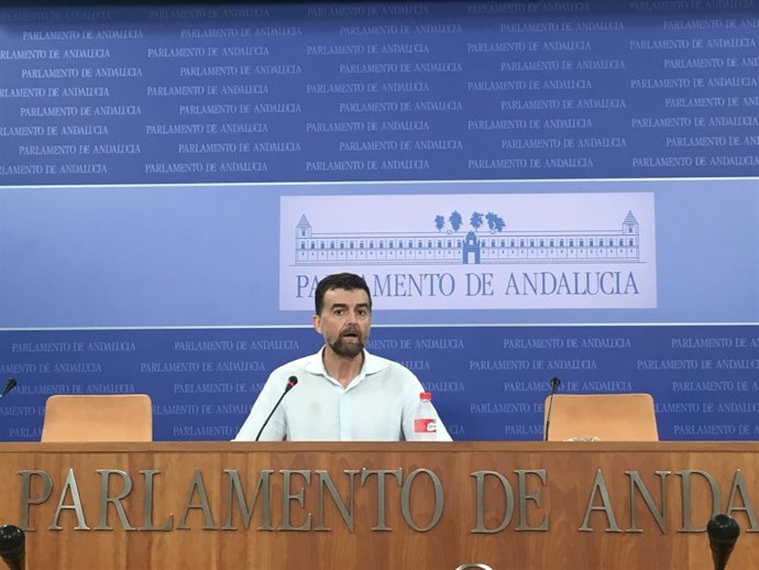 Antonio Maíllo en rueda de prensa