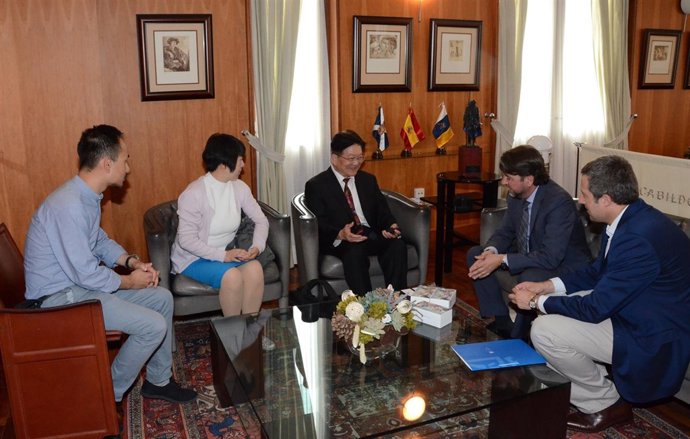 Reunión con delegados chinos