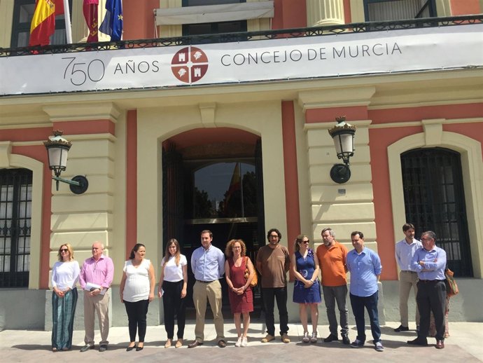 Minuto de silencio en Murcia