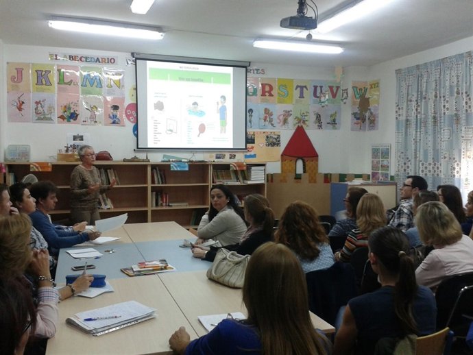 Jornada formativa de enfermeras con padres y profesores de hemofílicos